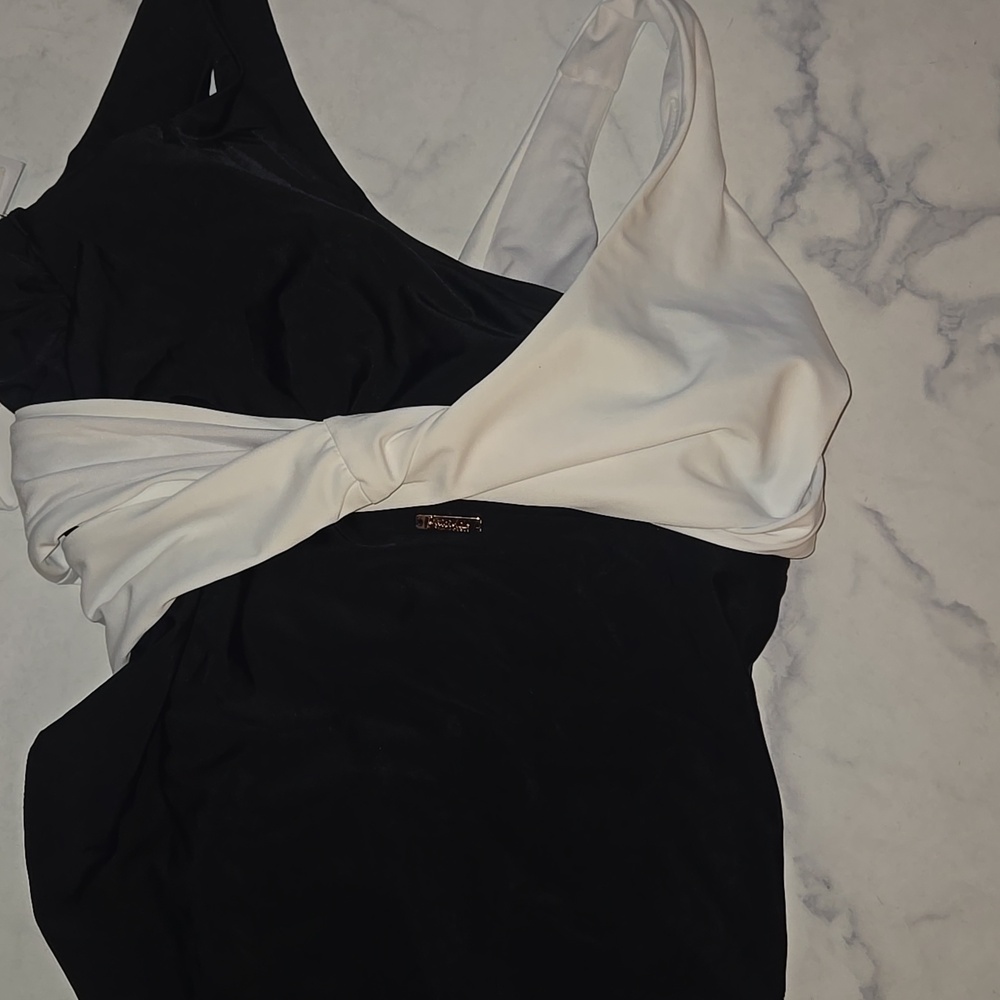 Raisins Curve Black Trendy Plus Size Colorblocked One Piece Swimsuit SZ:20W - Picture 6 of 12